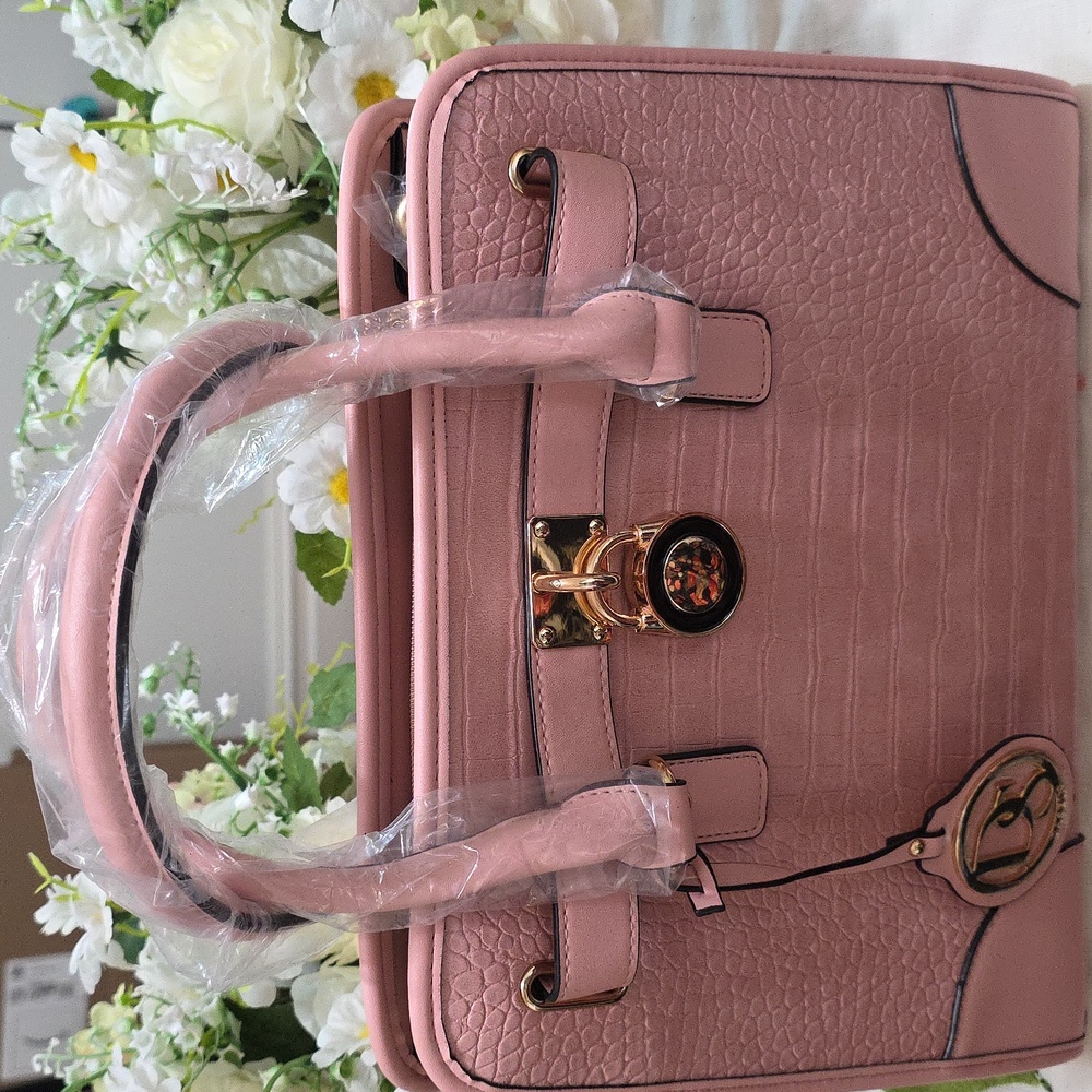 DESEIN Pink Crocodile Embossed Handbag &  Wallet - Picture 3 of 13